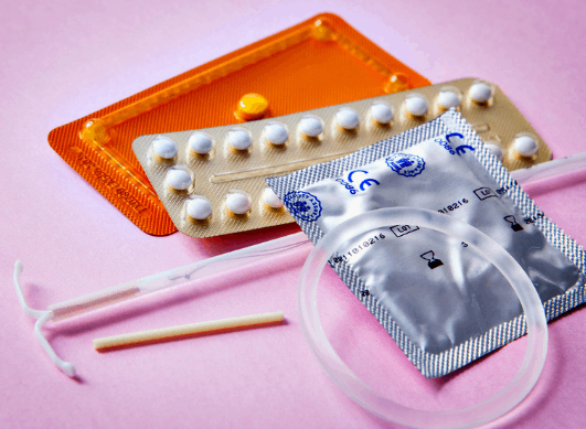 Méthodes de contraception : avantages et risques des différents contraceptifs 