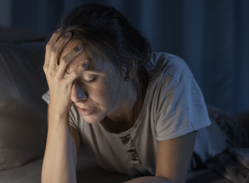 Polyarthrite rhumatoïde et sommeil : nos conseils pour mieux dormir malgré la douleur