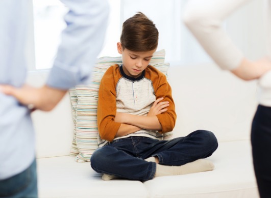 Enfant d'un parent toxique : quelles sont les répercussions à l'âge adulte ?