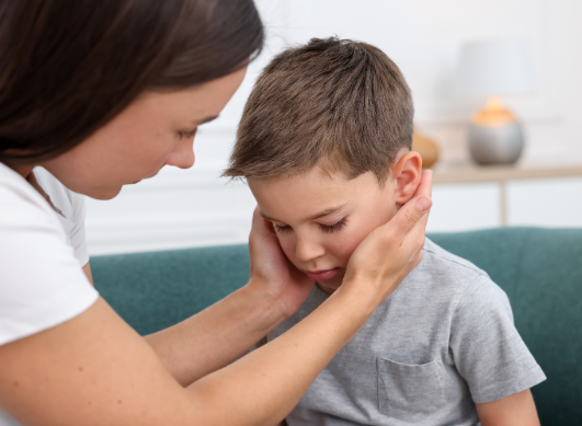 Douleurs osseuses chez l’enfant : faut-il s’inquiéter quand elles deviennent fréquentes ?
