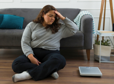 Stigmatisation de l’obésité : comment rester bienveillant(e) envers soi-même face au jugement ?