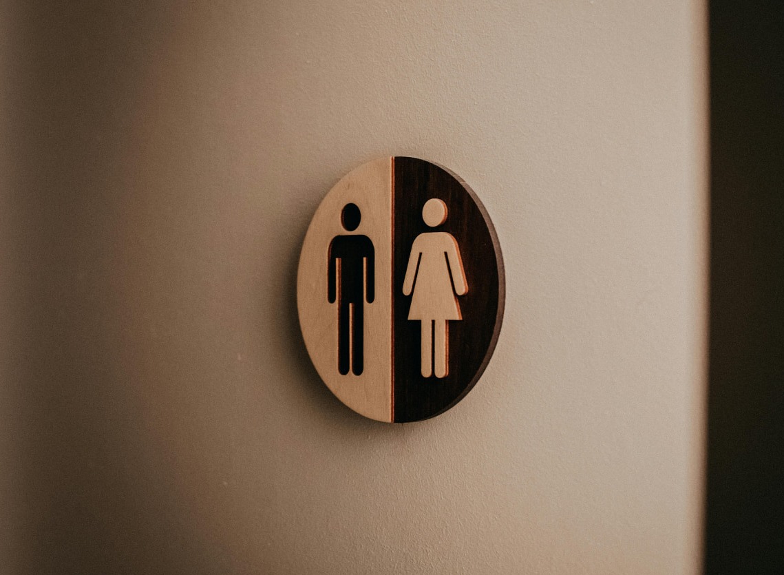 Entre stress et tabou : les toilettes accessibles, un défi pour les personnes atteintes de MICI