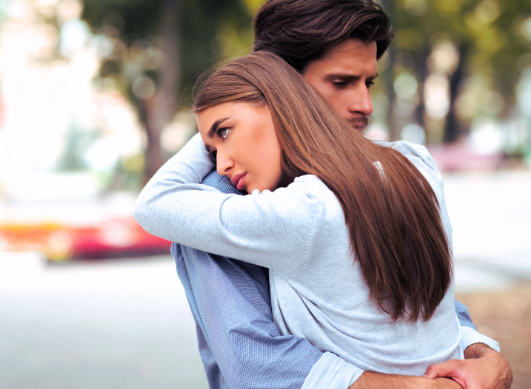 Trouble bipolaire et couple : comment aimer quand les émotions déraillent ?