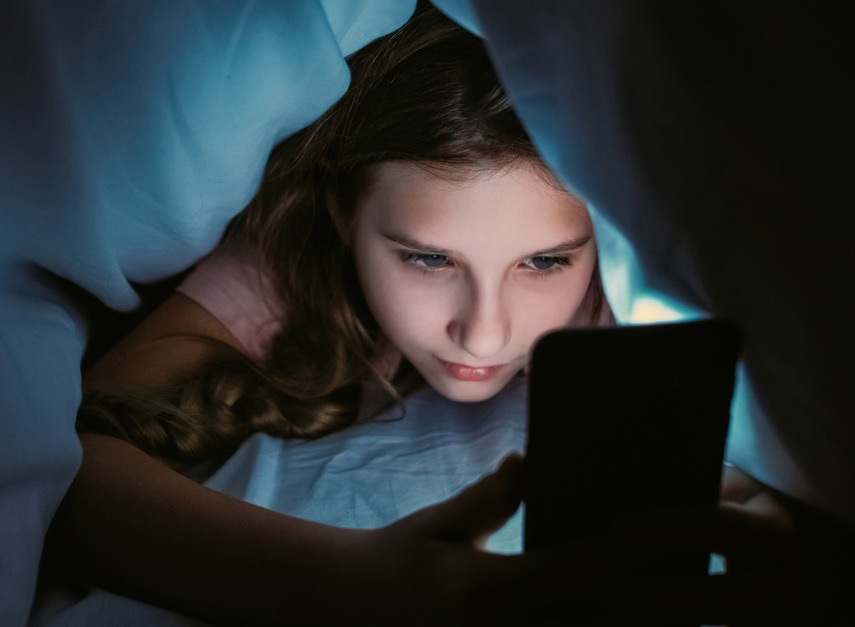 Écrans et sommeil : comprendre l’impact et adopter de bonnes pratiques pour mieux dormir