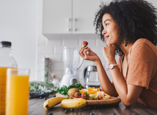 Alimentation intuitive : une alternative durable aux régimes ?