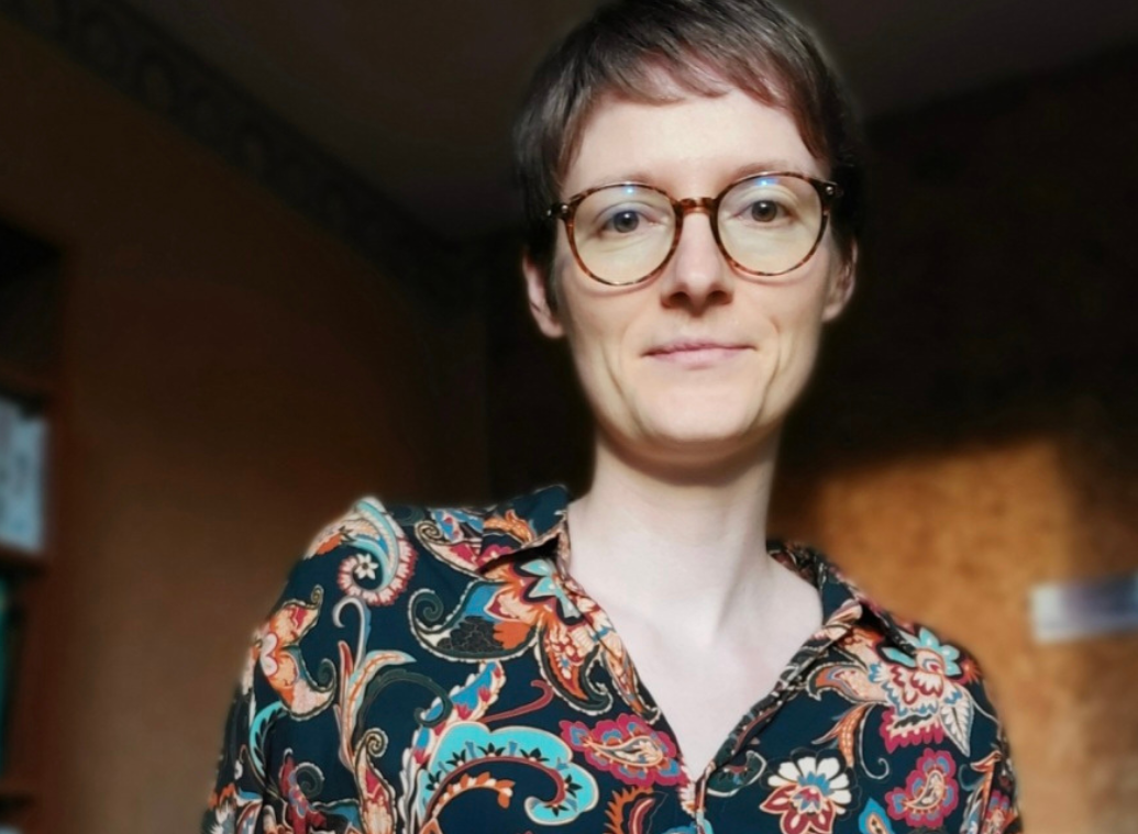 « Même réduite au silence par la maladie, ma voix reste là » : Clémence, atteinte d’encéphalomyélite myalgique, témoigne 