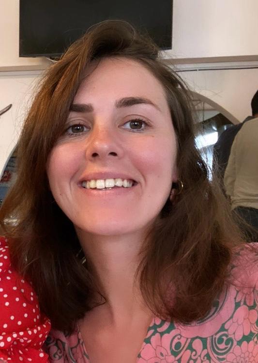 Photo portrait d'Elly souriante